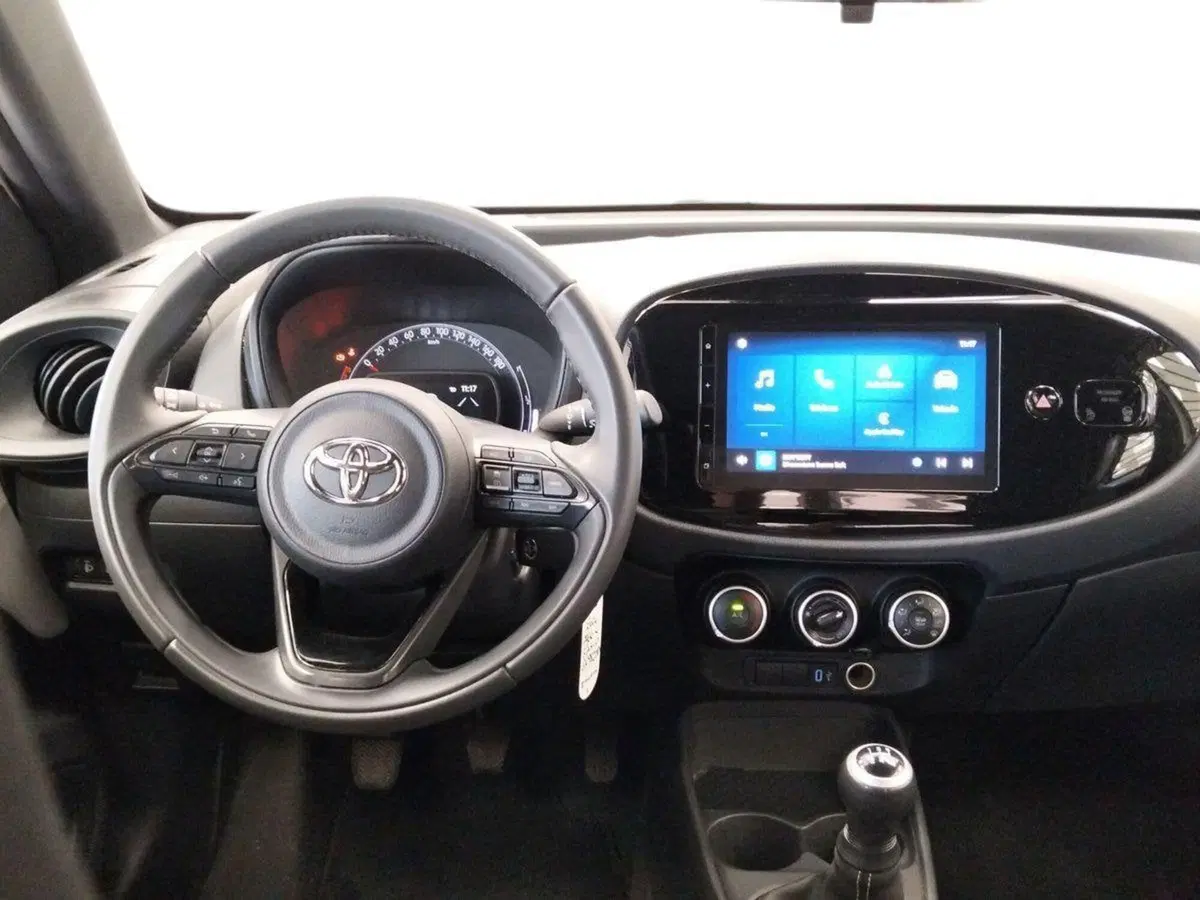 Toyota Aygo X usata a Roma (7)
