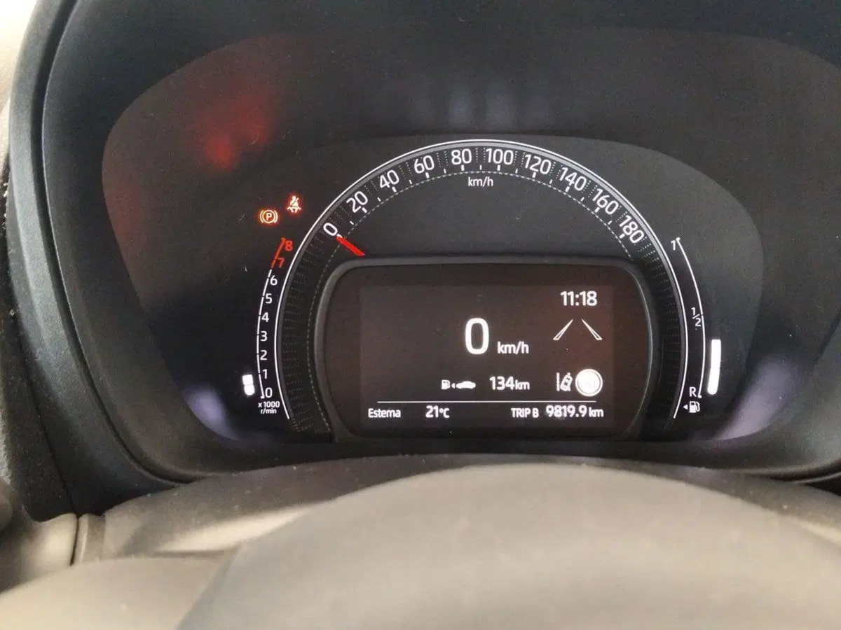Toyota Aygo X usata a Roma (8)