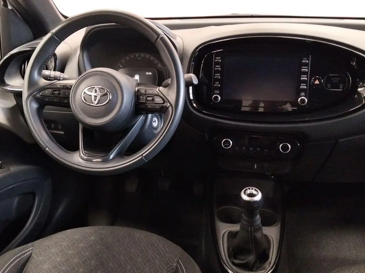 Toyota Aygo X usata a Roma (8)