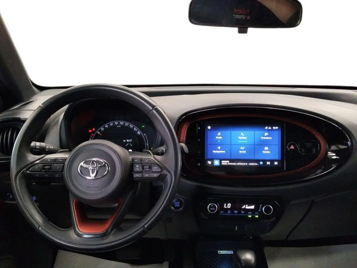 Toyota Aygo X usata a Roma (7)