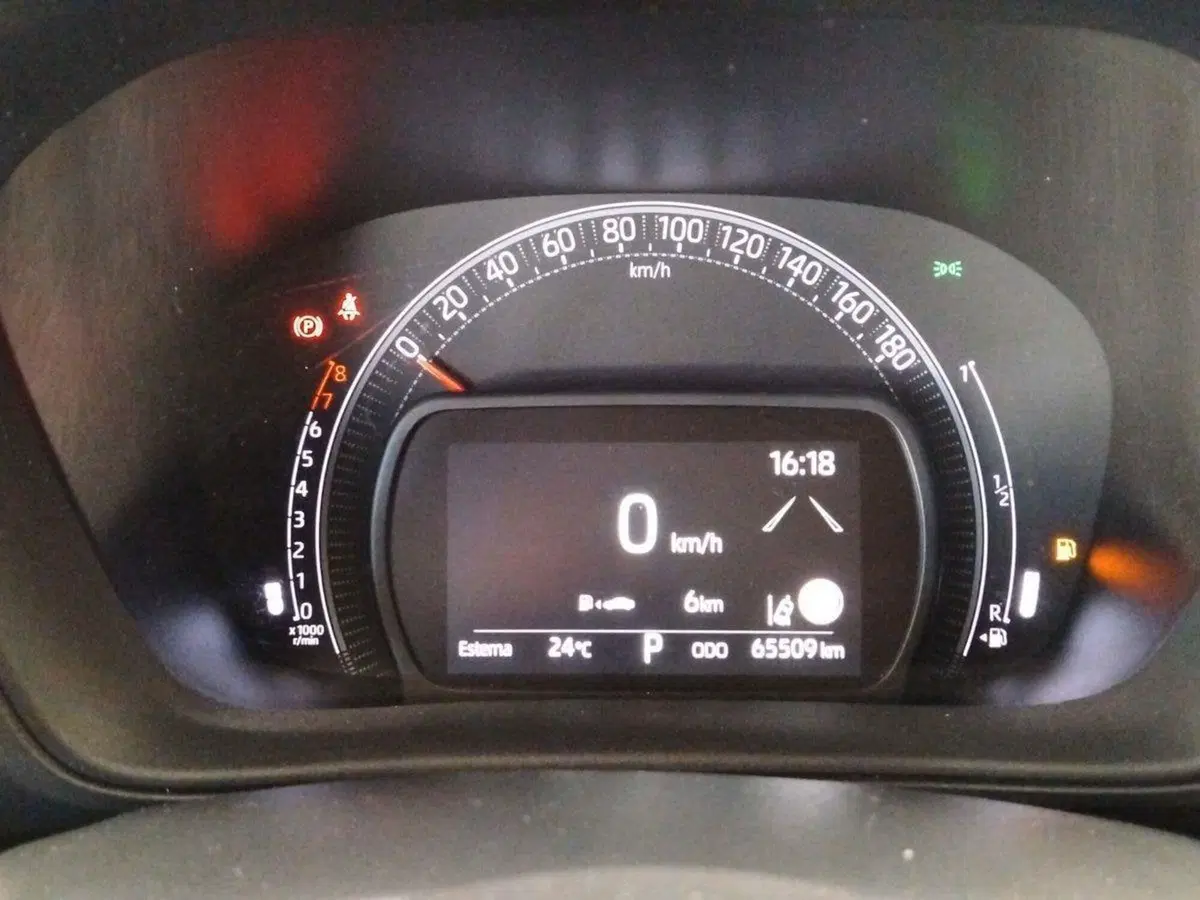 Toyota Aygo X usata a Roma (8)