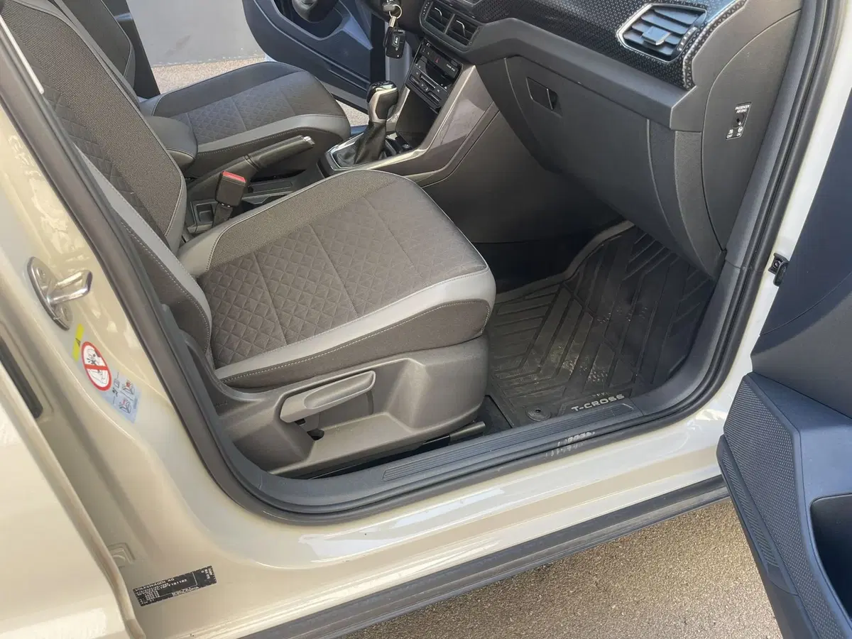 Volkswagen T-Cross usata a Bologna (7)