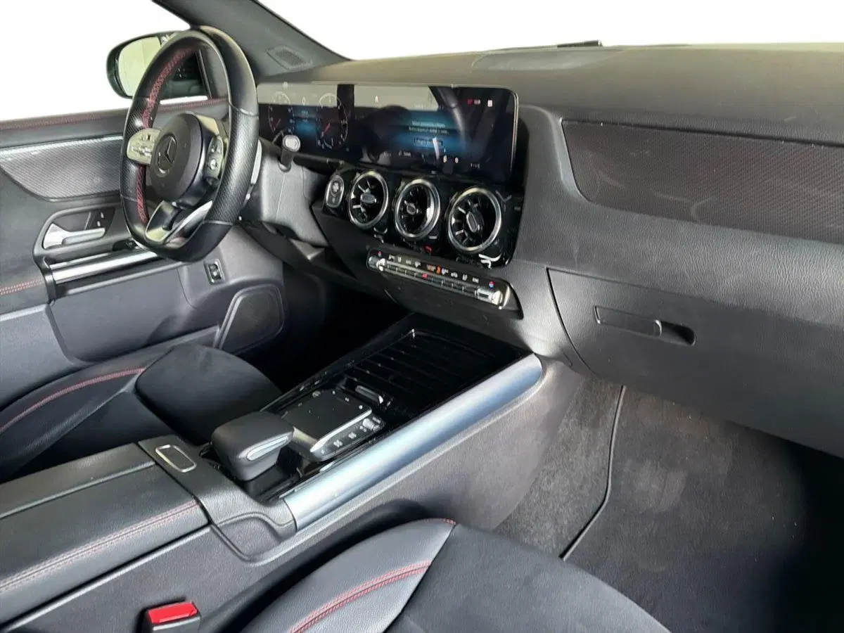 Mercedes-Benz GLA SUV usata a Bergamo (10)