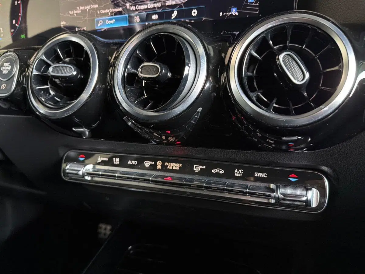 Mercedes-Benz GLA SUV usata a Bergamo (16)