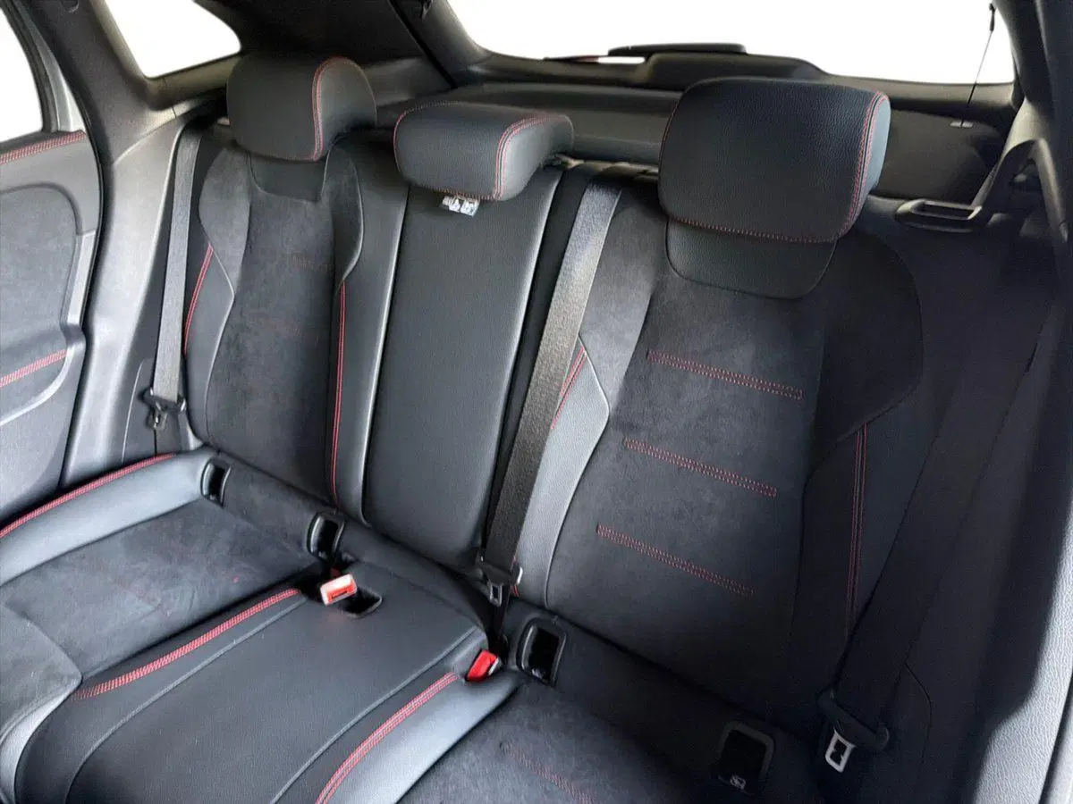 Mercedes-Benz GLA SUV nuova a Bergamo (12)