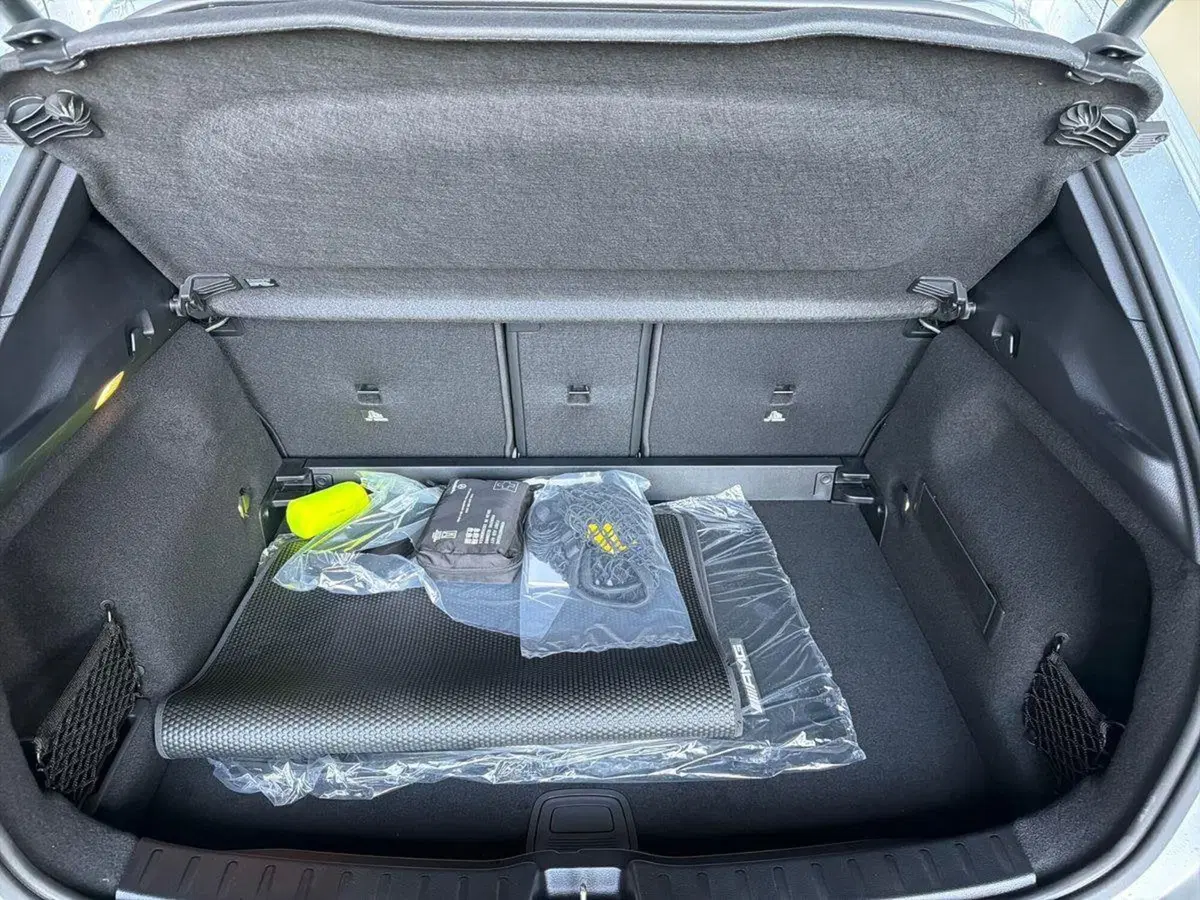 Mercedes-Benz GLA SUV nuova a Bergamo (13)