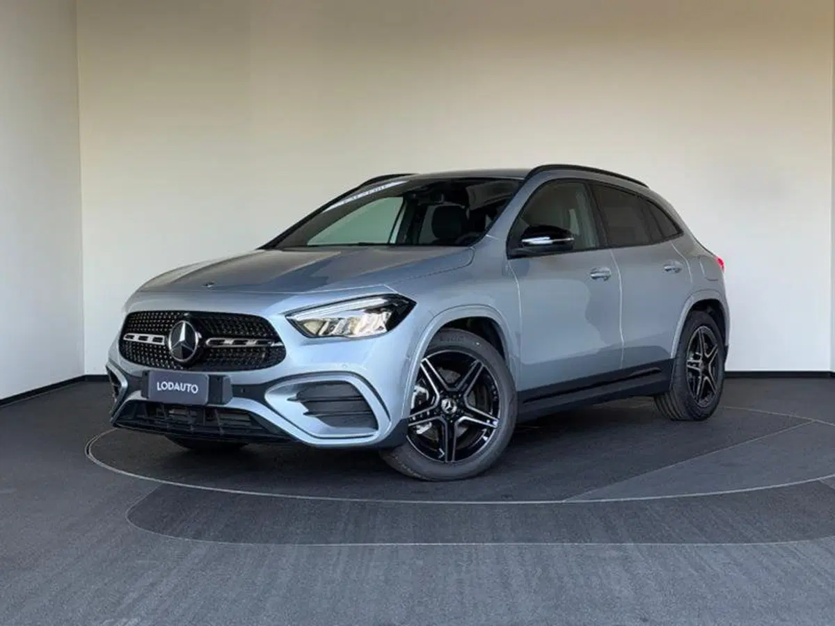 Mercedes-Benz GLA SUV nuova a Bergamo (6)