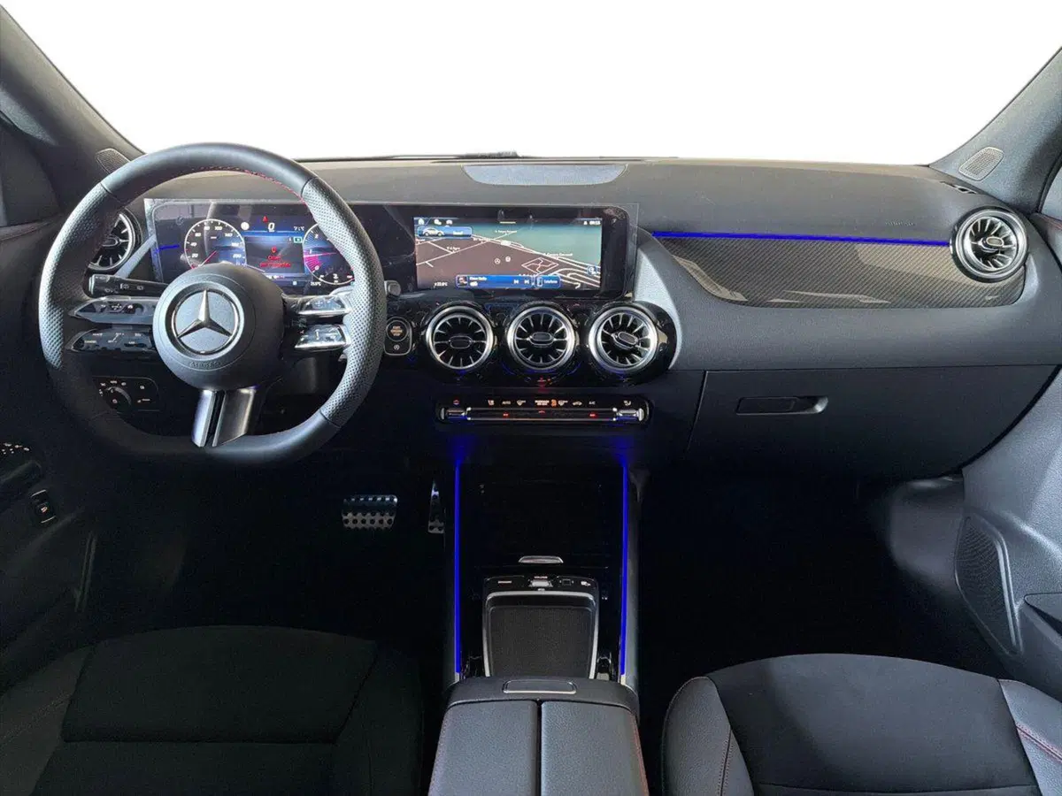 Mercedes-Benz GLA SUV nuova a Bergamo (8)