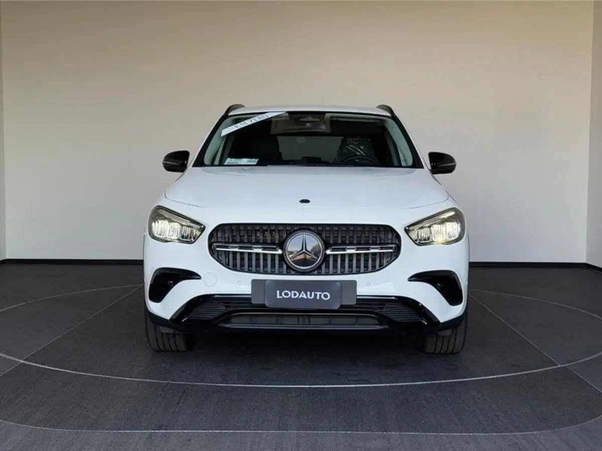 Mercedes-Benz GLA SUV nuova a Bergamo (3)