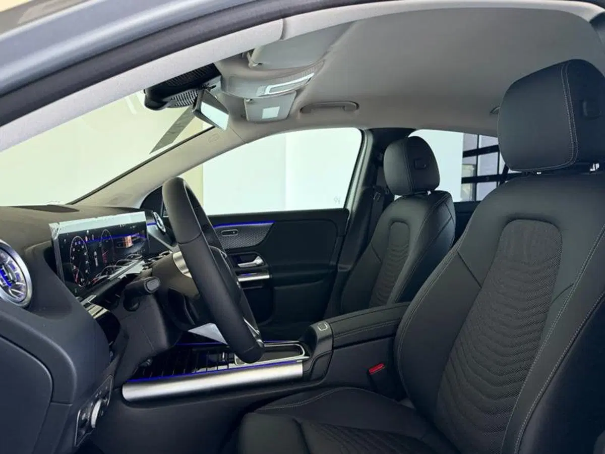 Mercedes-Benz GLA SUV nuova a Bergamo (10)