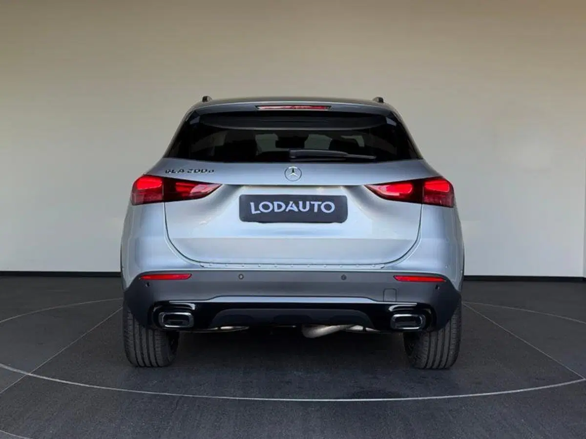 Mercedes-Benz GLA SUV nuova a Bergamo (7)