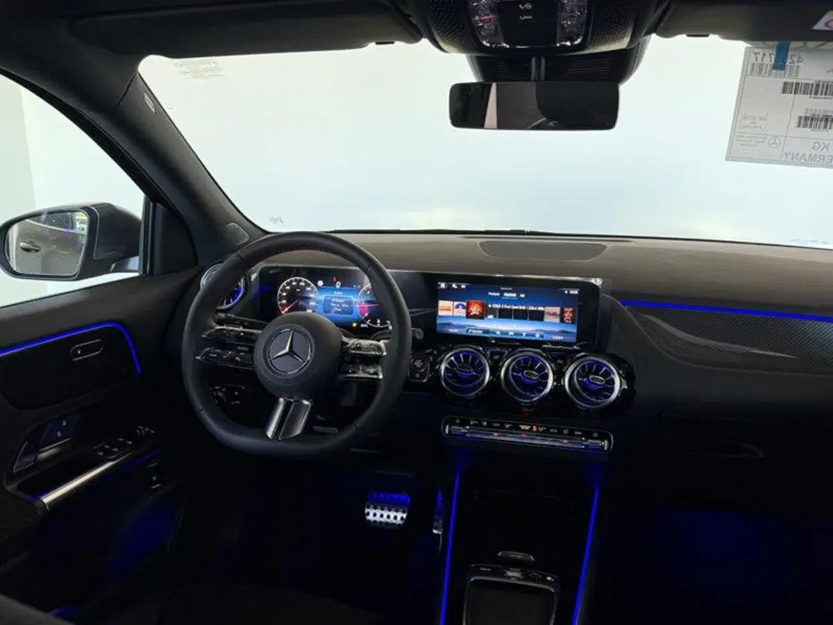 Mercedes-Benz GLA SUV nuova a Bergamo (11)