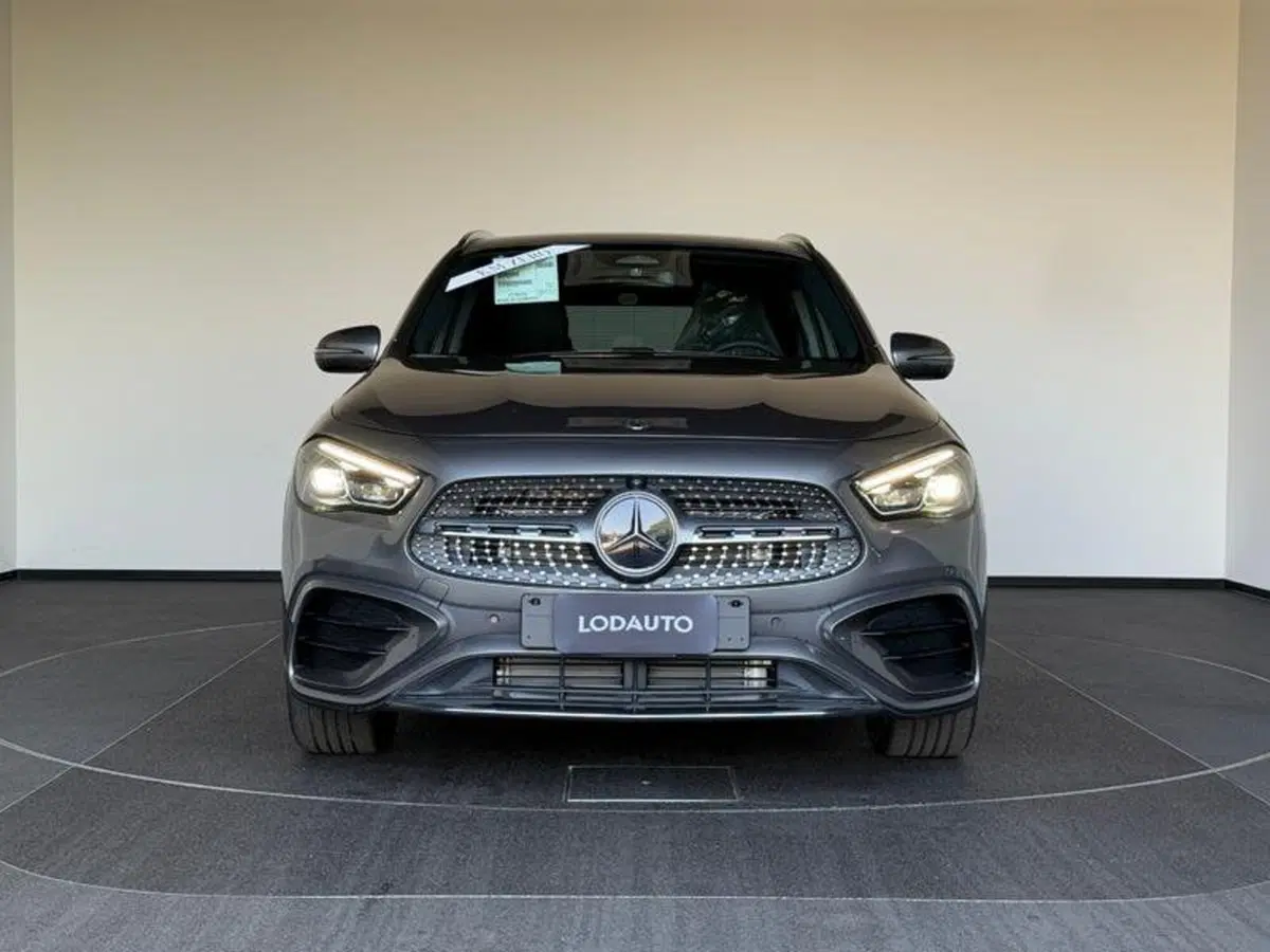 Mercedes-Benz GLA SUV nuova a Bergamo (3)