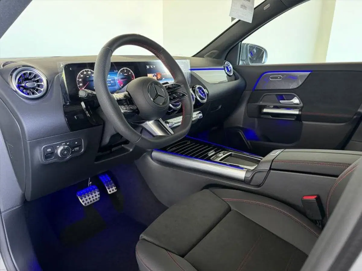 Mercedes-Benz GLA SUV nuova a Bergamo (8)