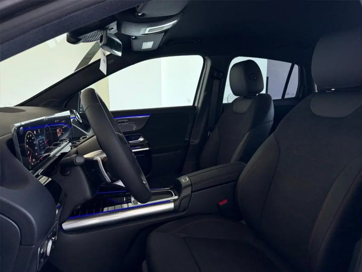 Mercedes-Benz GLA SUV nuova a Bergamo (9)