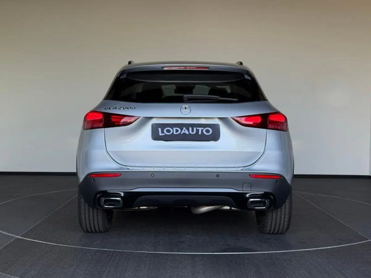 Mercedes-Benz GLA SUV nuova a Bergamo (7)