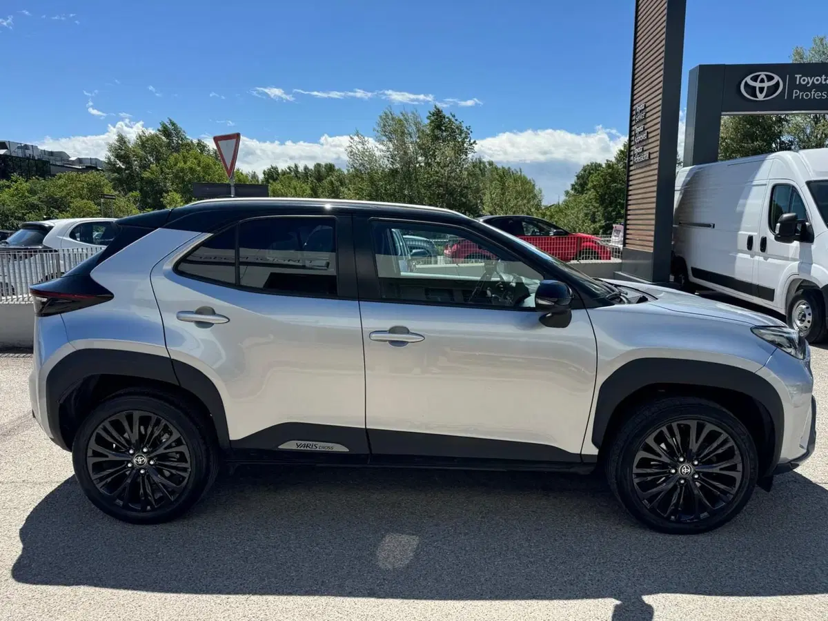 Toyota Yaris Cross usata a Modena (5)