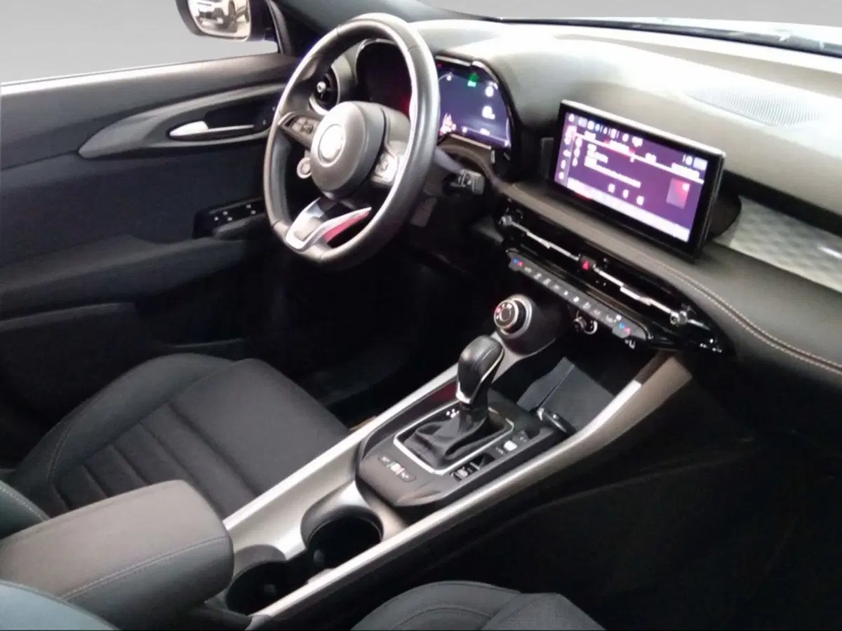 Alfa Romeo Tonale usata a Livorno (12)