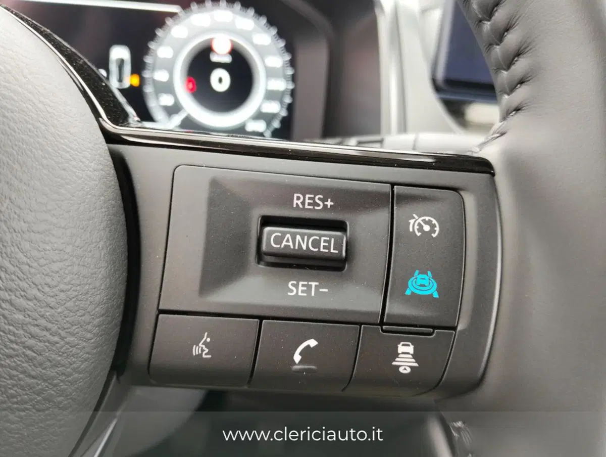 Nissan Qashqai nuova a Como (11)