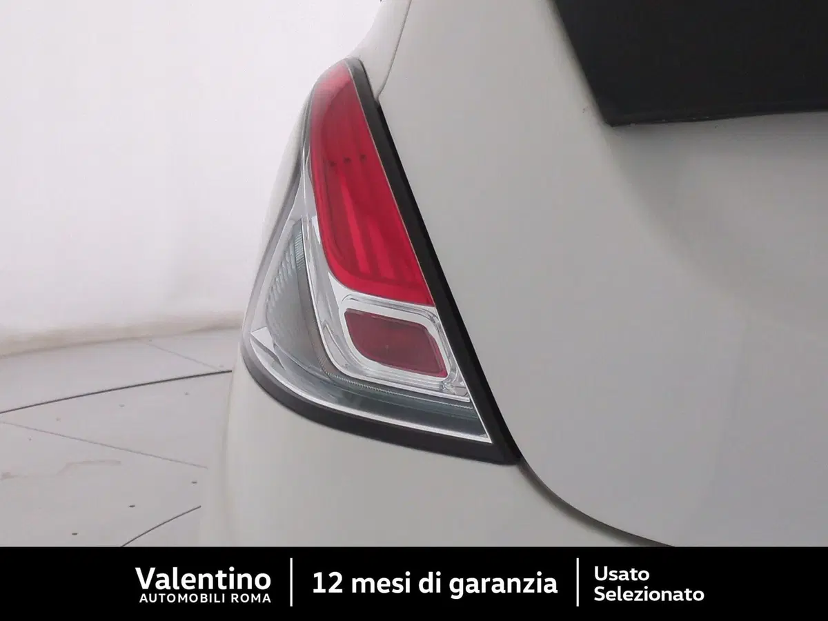 Lancia Ypsilon usata a Roma (8)