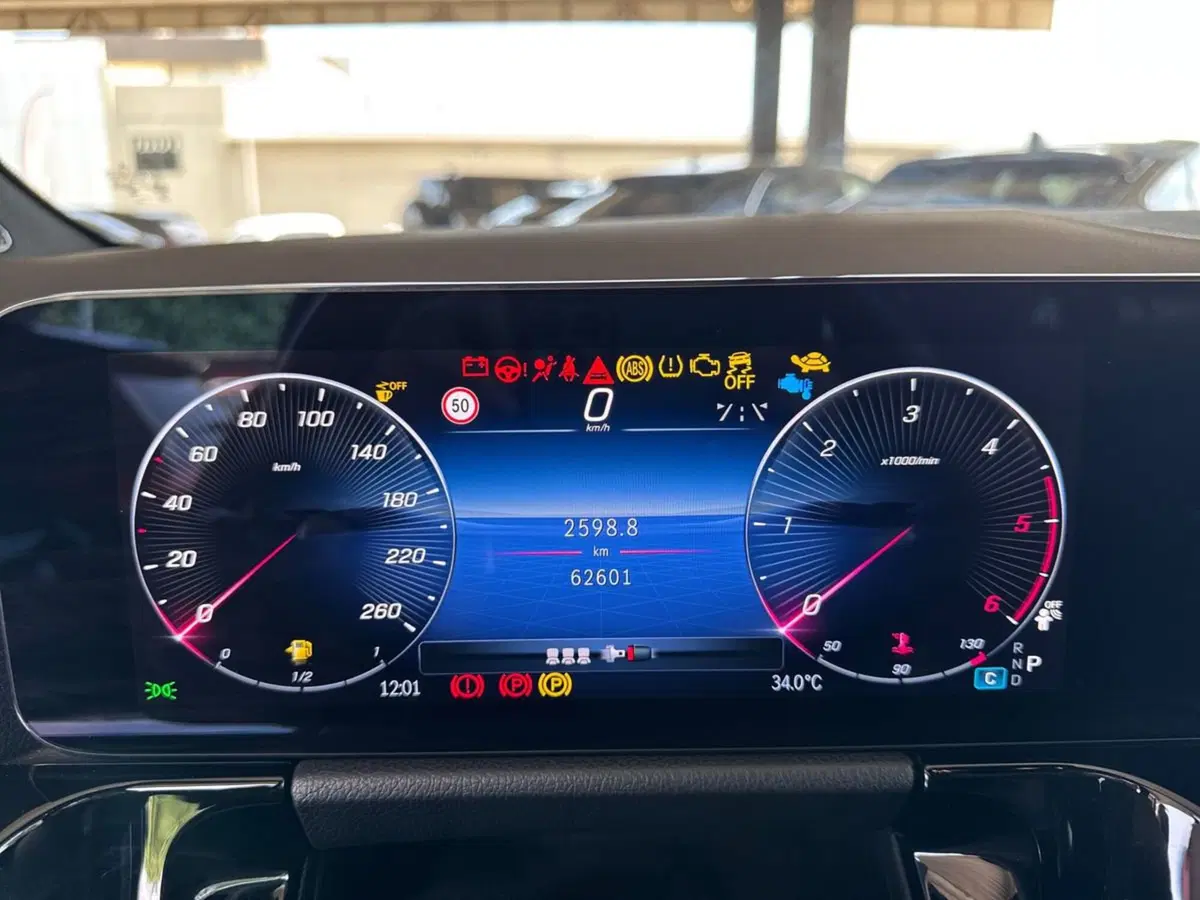 Mercedes-Benz GLA SUV usata a Bari (13)