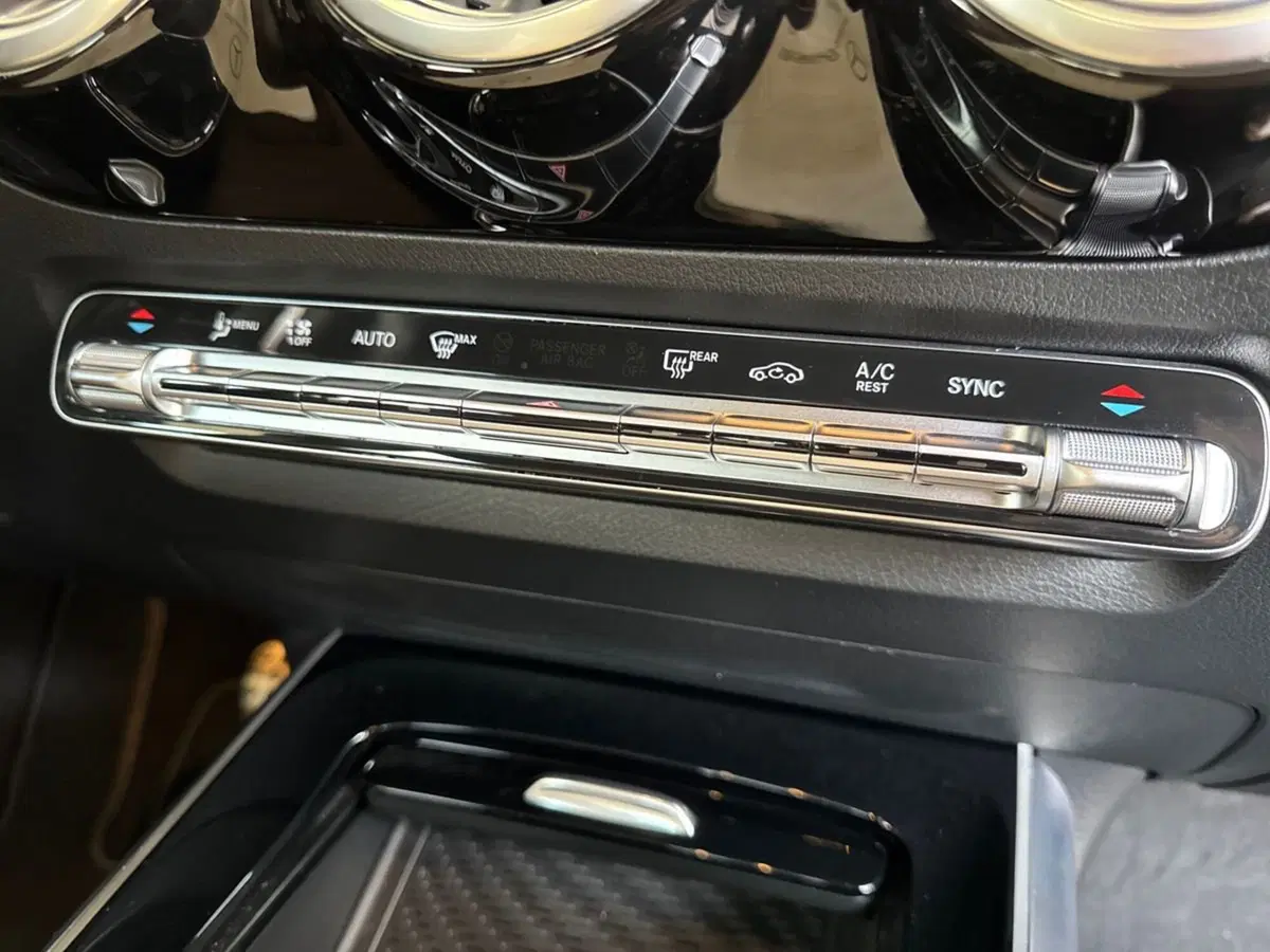Mercedes-Benz GLA SUV usata a Bari (14)