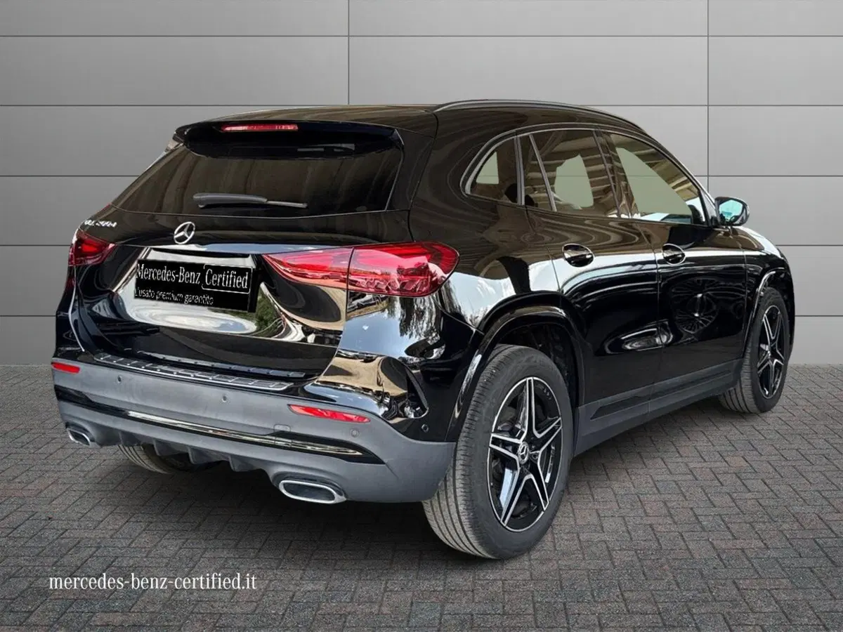 Mercedes-Benz GLA SUV usata a Bari (2)
