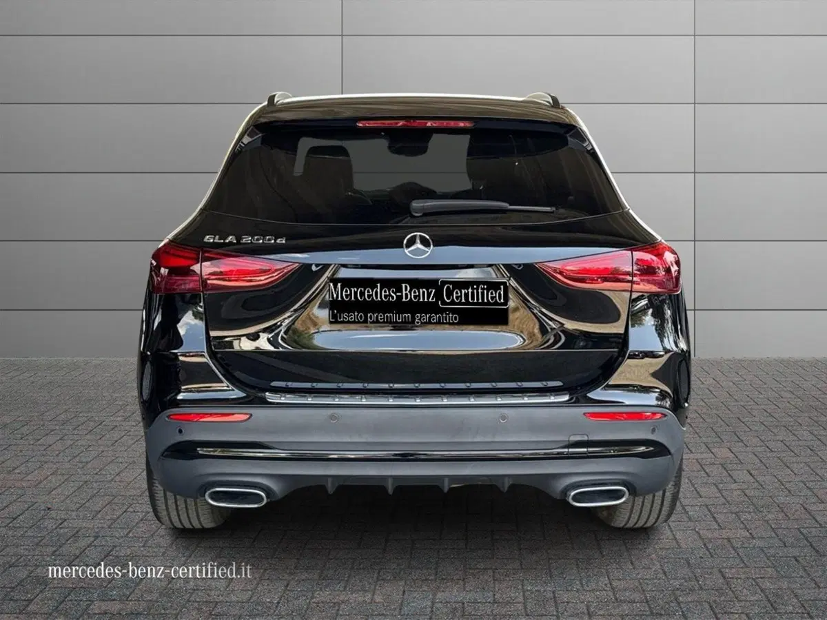 Mercedes-Benz GLA SUV usata a Bari (4)