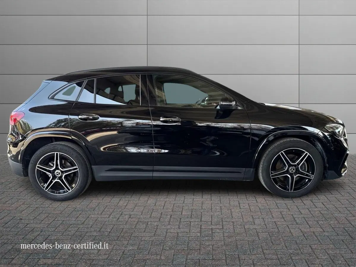 Mercedes-Benz GLA SUV usata a Bari (5)