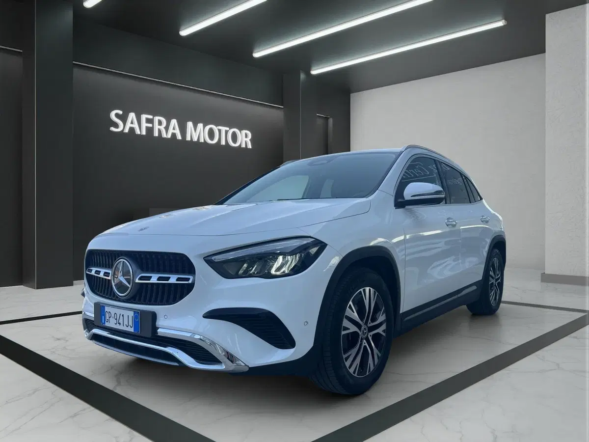 Mercedes-Benz GLA SUV usata a Cosenza