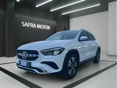 Mercedes-Benz GLA SUV 180 d Progressive Advanced Plus auto del 2023 usata a Rende