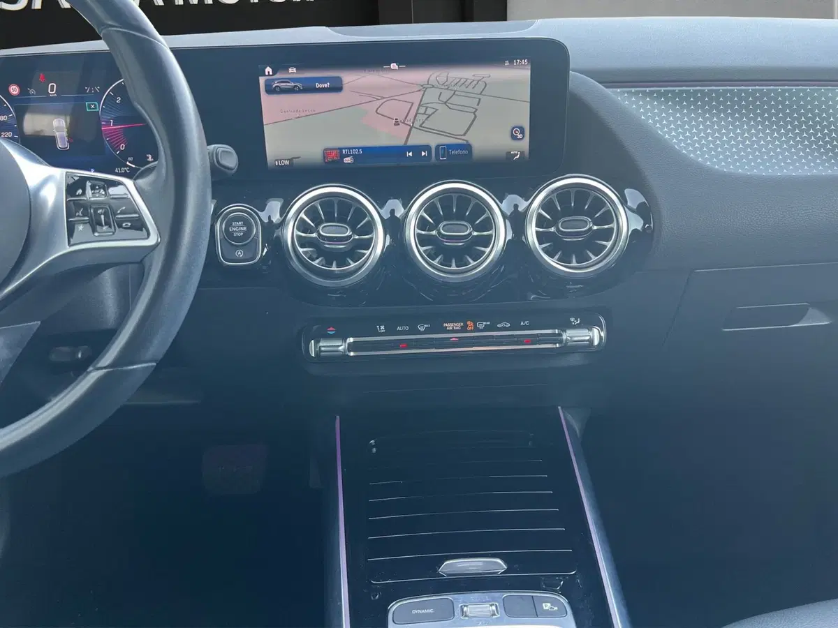 Mercedes-Benz GLA SUV usata a Cosenza (16)
