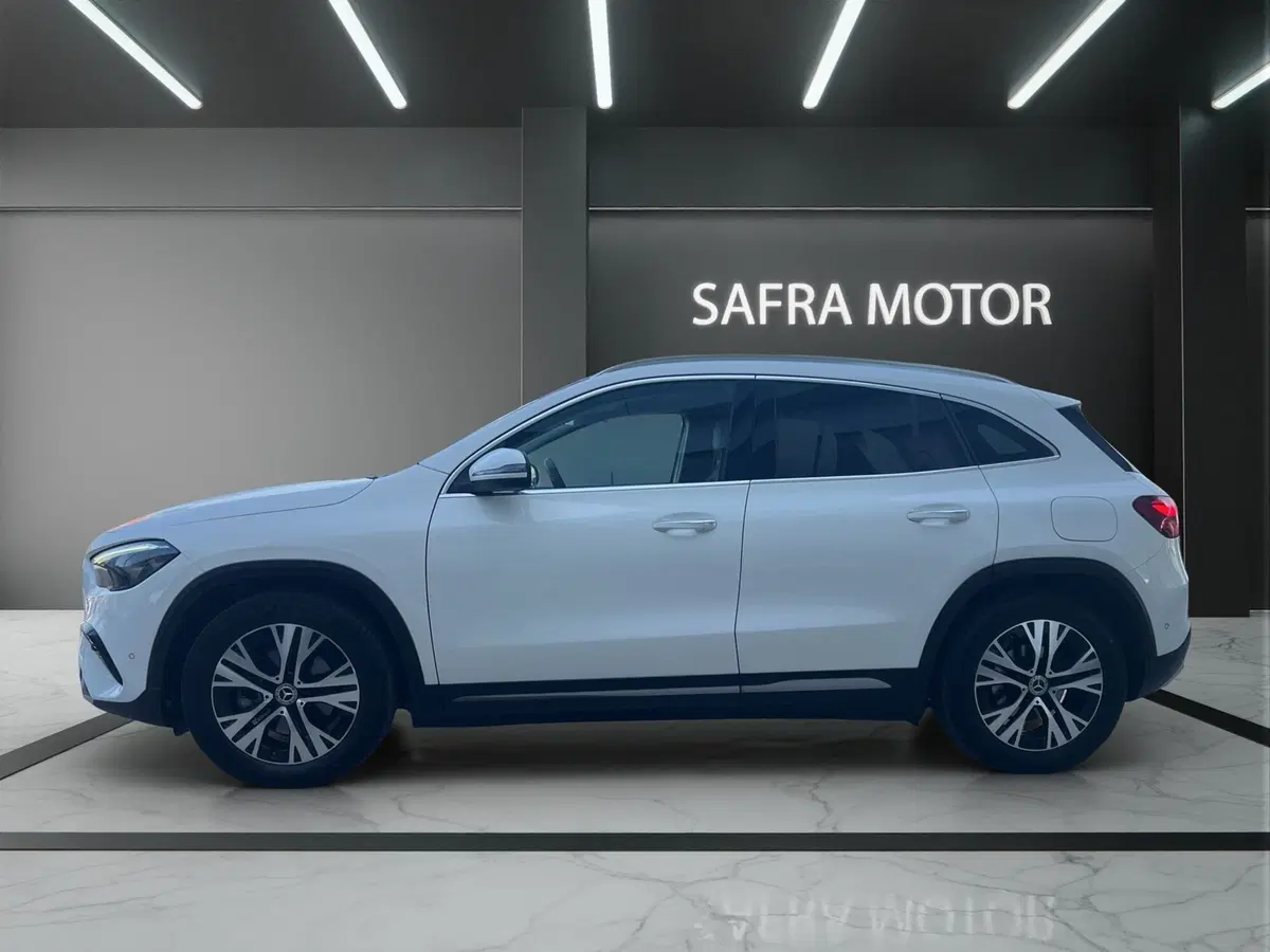 Mercedes-Benz GLA SUV usata a Cosenza (3)