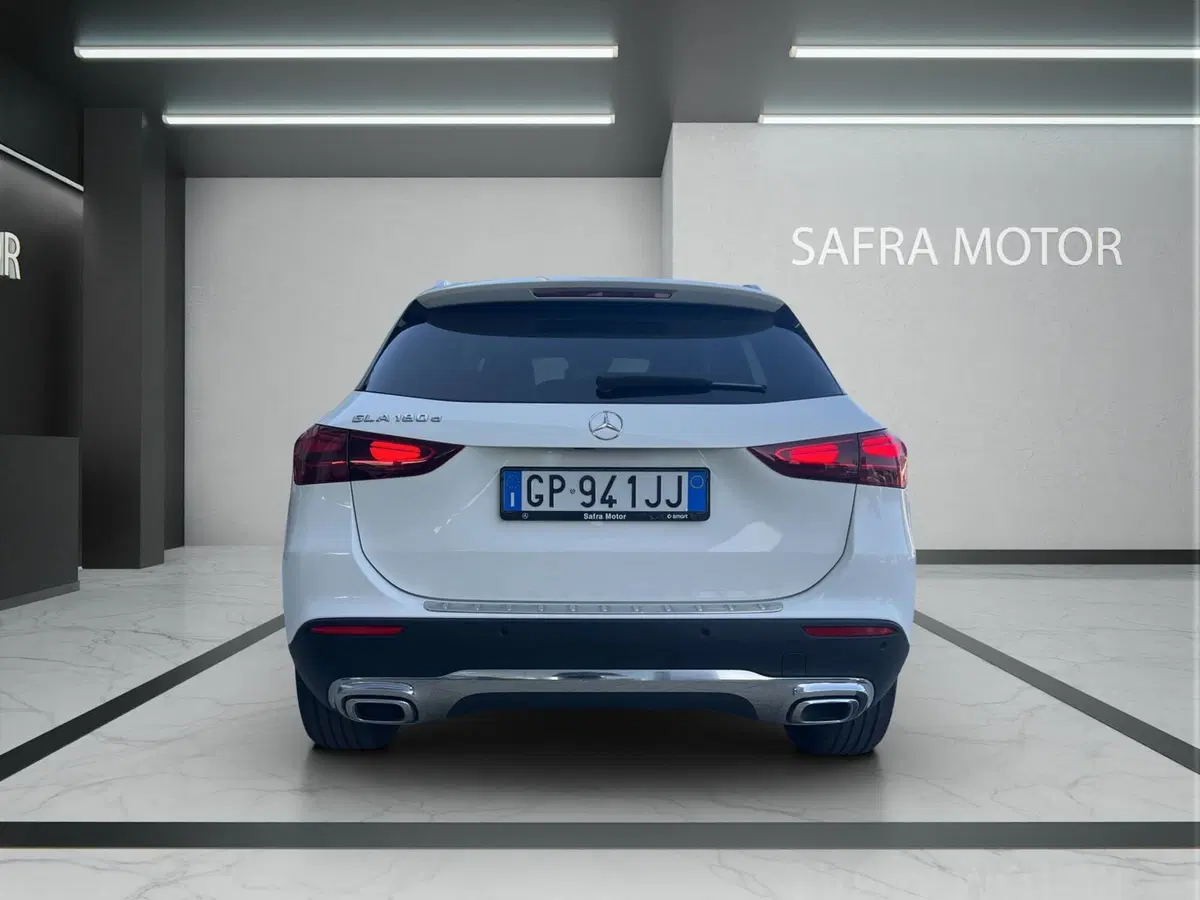 Mercedes-Benz GLA SUV usata a Cosenza (5)