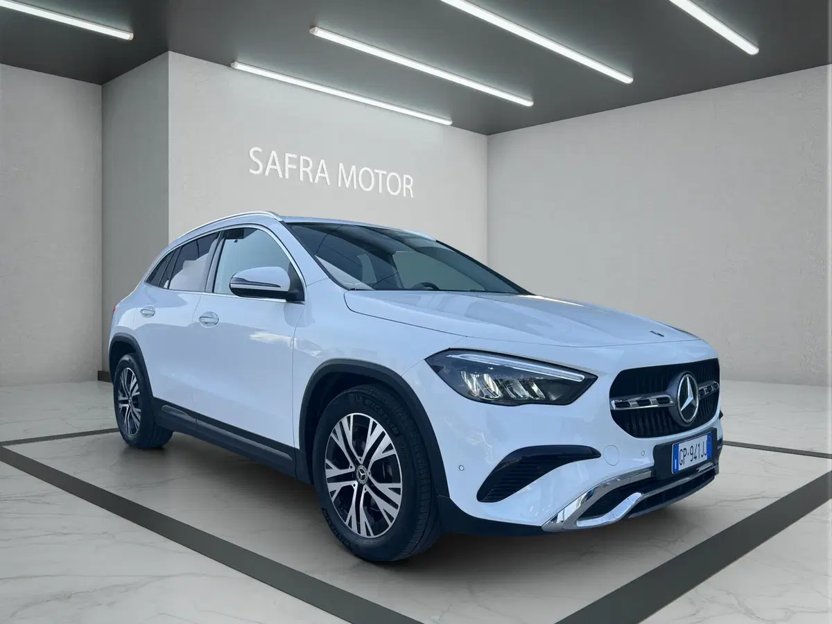 Mercedes-Benz GLA SUV usata a Cosenza (8)