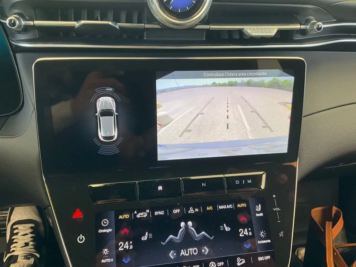 Maserati Grecale usata a Como (12)