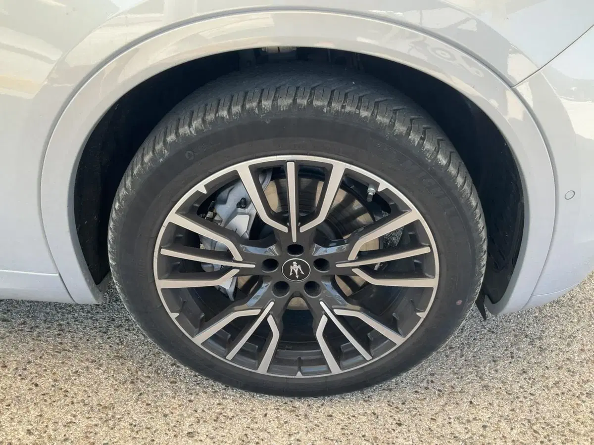 Maserati Grecale usata a Como (7)