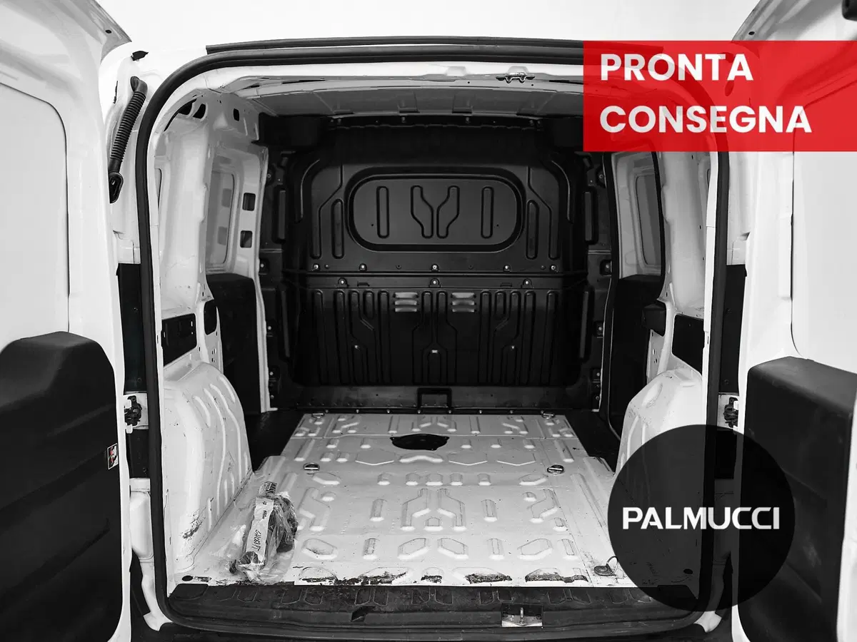 Fiat Doblò Furgone usata a Prato (7)