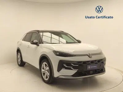 Volkswagen T-Roc 1.5 etsi Life 150cv dsg nuova a Pratola Serra