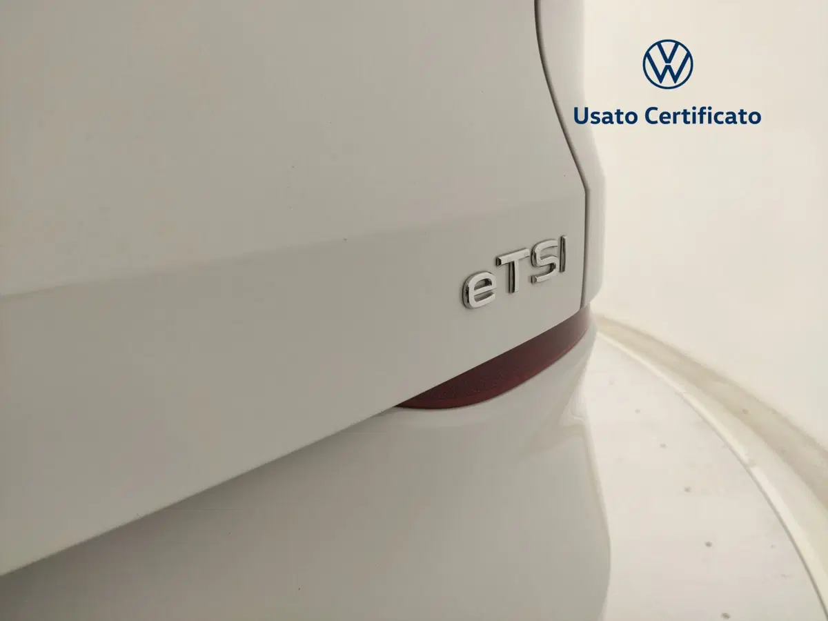 Volkswagen T-Roc nuova a Avellino (13)