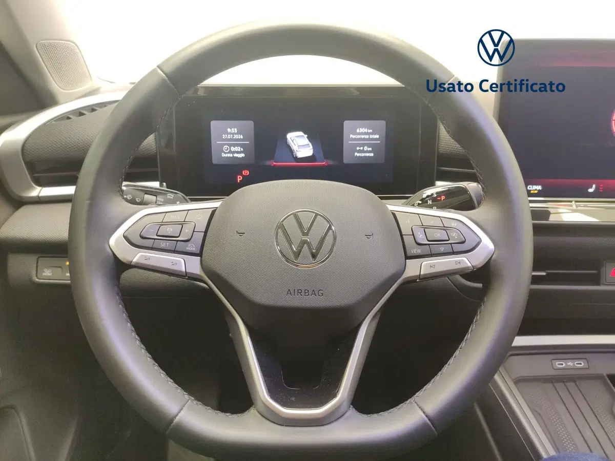 Volkswagen T-Roc nuova a Avellino (18)