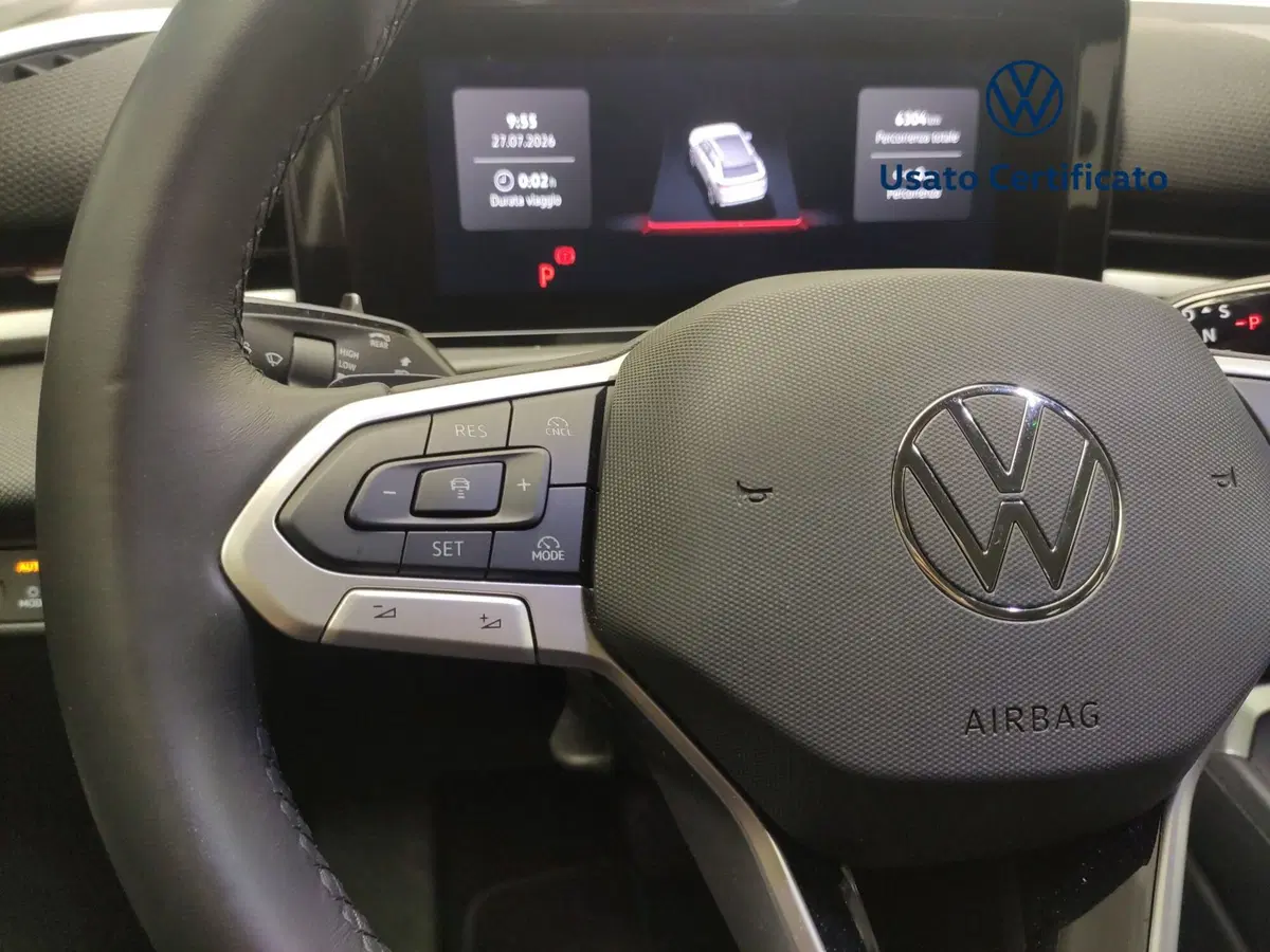 Volkswagen T-Roc nuova a Avellino (19)