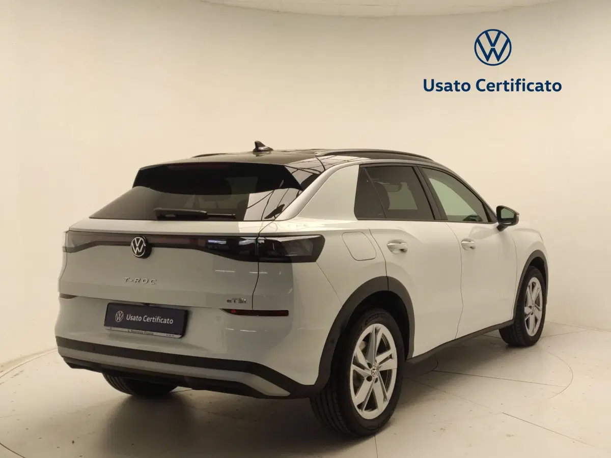 Volkswagen T-Roc nuova a Avellino (7)