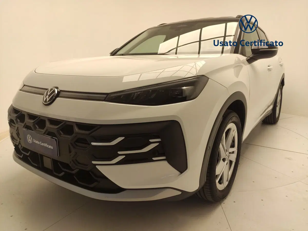 Volkswagen T-Roc nuova a Avellino (8)