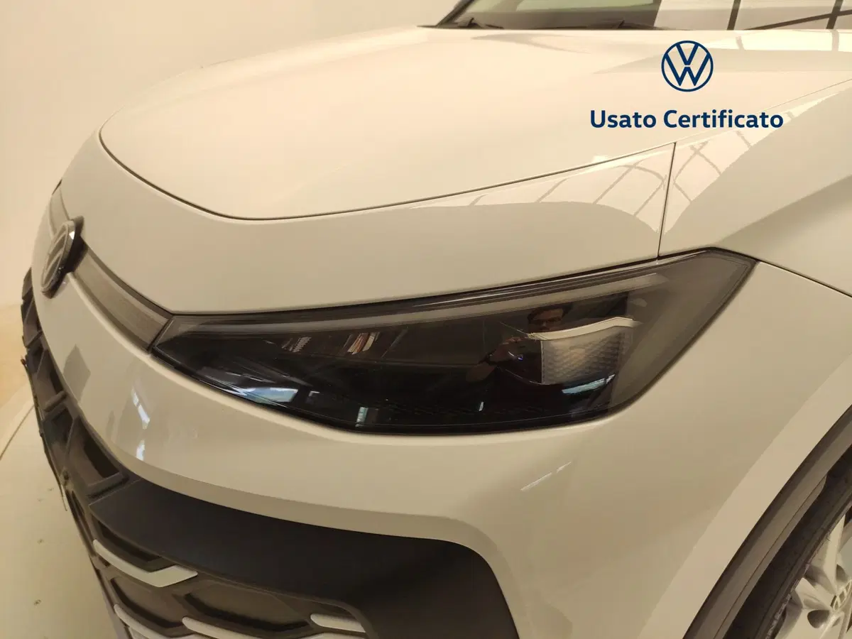 Volkswagen T-Roc nuova a Avellino (9)