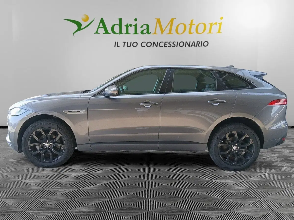 Jaguar F-Pace usata a Pordenone (2)