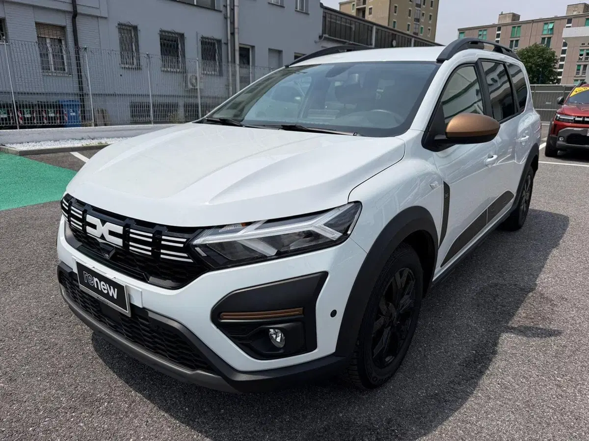 Dacia Jogger usata a Brescia (10)