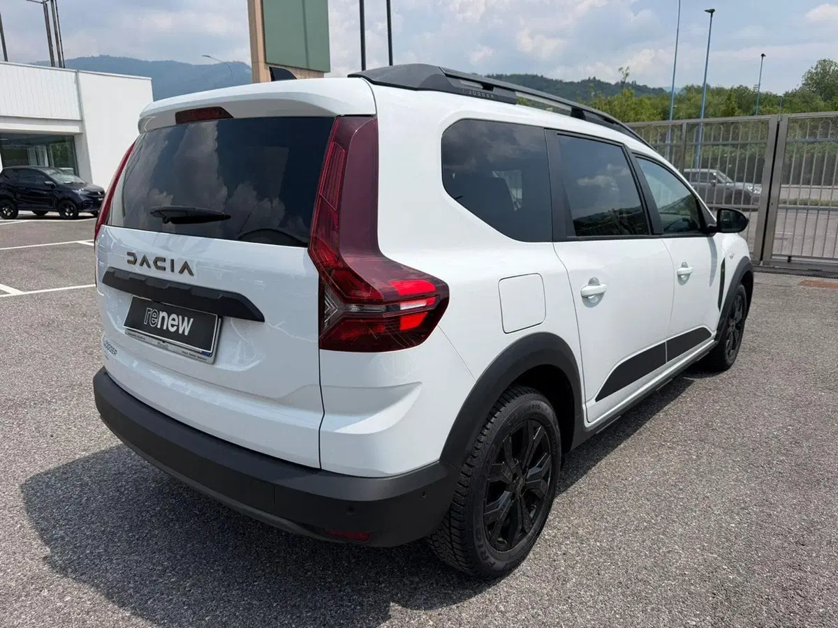 Dacia Jogger usata a Brescia (7)