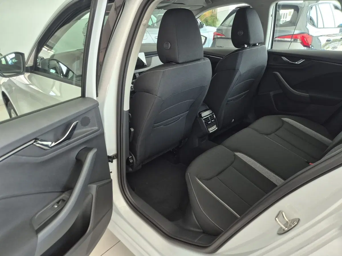 Skoda Kamiq nuova a Torino (11)