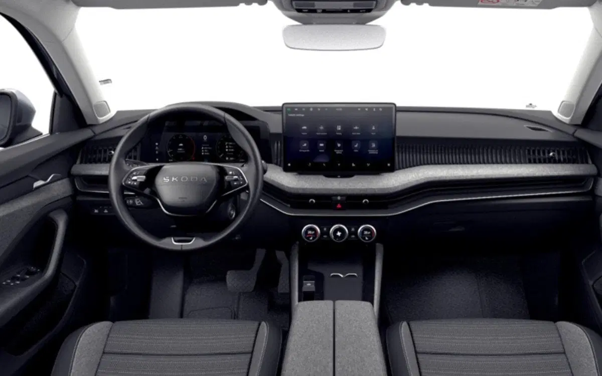 Skoda Superb nuova a Torino (4)